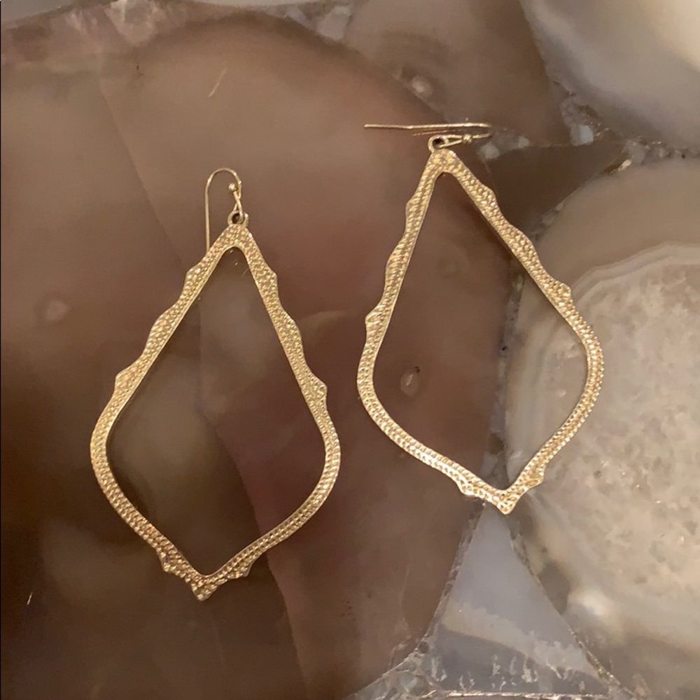 Sophee Drop Earrings in Gold Kendra scott